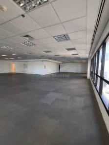 Sala Comercial para alugar, 677m² no Alphaville Industrial, Barueri