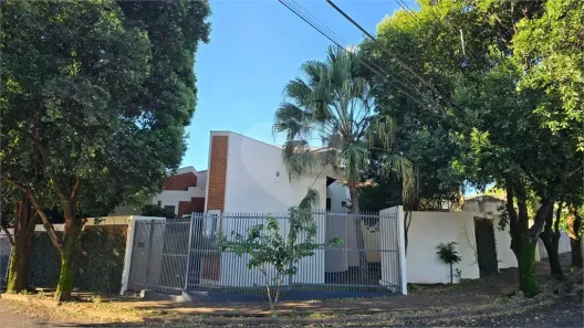 Casa com 4 Quartos para alugar, 341m² no Jardim Morumbi, Araraquara
