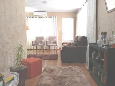 Casa com 2 Quartos à venda, 98m² no Jardim Carvalho, Porto Alegre