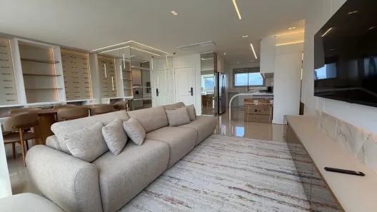 Apartamento com 3 Quartos para alugar, 160m² no Centro, Balneário Camboriú