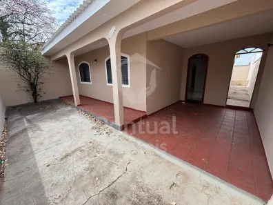 Casa com 3 Quartos para alugar, 100m² no Brasil, Uberlândia