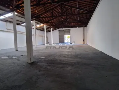 Galpão/Depósito/Armazém à venda, 242m² no Vila Brunhari, Bauru