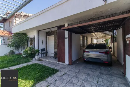 Casa com 3 Quartos à venda, 170m² no Cavalhada, Porto Alegre