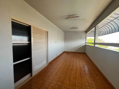 Apartamento com 3 Quartos para alugar, 228m² no Saraiva, Uberlândia