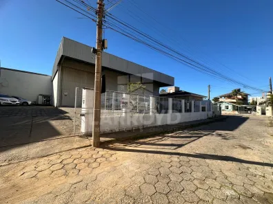 Galpão/Depósito/Armazém para alugar, 200m² no Monte Castelo, Tubarão