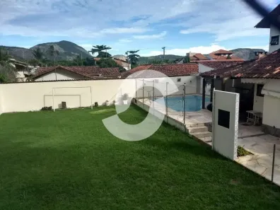 Casa com 4 Quartos à venda, 720m² no Itaipu, Niterói