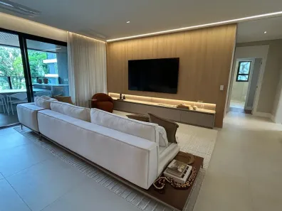Apartamento com 3 Quartos à venda, 203m² no Mercês, Curitiba