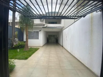 Casa com 3 Quartos à venda, 150m² no Jardim Paris III, Maringá