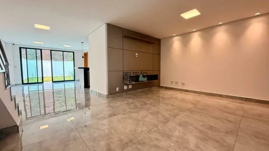 Casa com 3 Quartos para alugar, 180m² no Buritis, Belo Horizonte