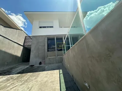 Sobrado com 4 Quartos à venda, 270m² no Jardim das Bandeiras, São Paulo