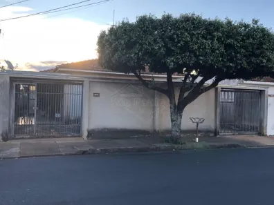 Casa com 3 Quartos à venda, 253m² no Jardim do Carmo, Araraquara