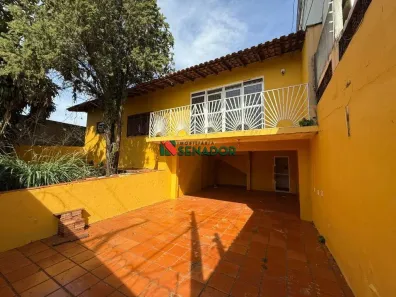 Sobrado com 4 Quartos à venda, 209m² no Vila Siam, Londrina