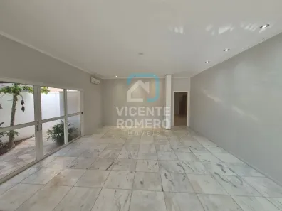 Casa com 4 Quartos para alugar, 300m² no Residencial Jardins, São José do Rio Preto