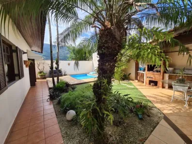 Casa com 3 Quartos à venda, 207m² no Retiro das Fontes, Atibaia