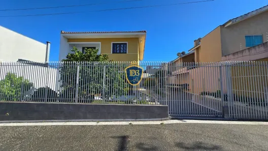 Sobrado com 4 Quartos à venda, 263m² no Uvaranas, Ponta Grossa
