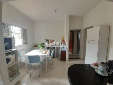 Casa com 6 Quartos à venda, 170m² no Alto Umuarama, Uberlândia