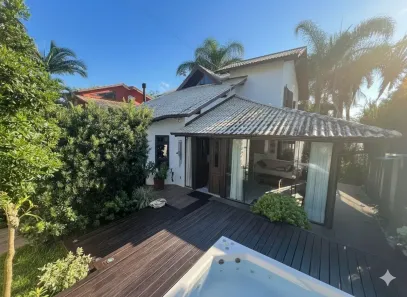 Sobrado com 3 Quartos à venda, 193m² no Campeche, Florianópolis