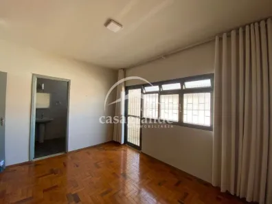 Sobrado com 4 Quartos à venda, 267m² no Martins, Uberlândia