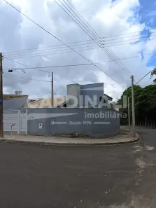 Casa com 3 Quartos à venda, 281m² no Jardim Roberto Selmi Dei, Araraquara