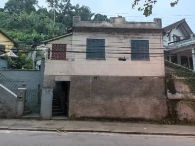 Casa com 2 Quartos à venda, 1800m² no Mosela, Petrópolis