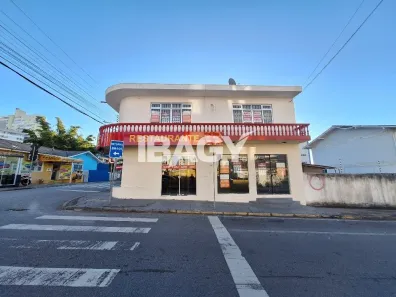 Apartamento com 3 Quartos para alugar, 120m² no Barreiros, São José