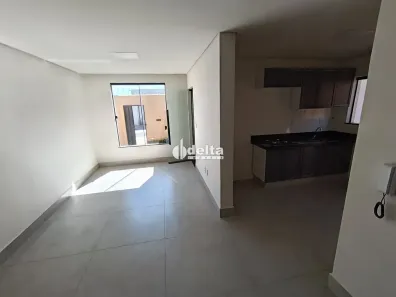 Casa com 3 Quartos para alugar, 80m² no Laranjeiras, Uberlândia