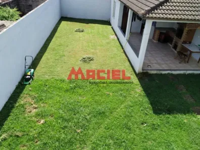 Casa com 4 Quartos à venda, 263m² no Parque Santo Antônio, Jacareí