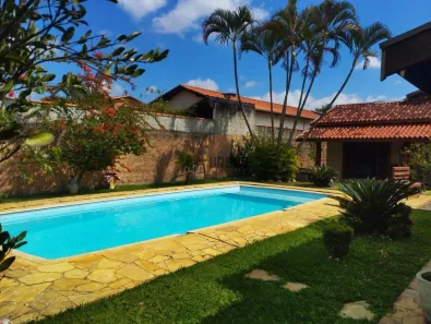 Casa com 5 Quartos à venda, 400m² no Jardim Residencial Doutor Lessa, Pindamonhangaba