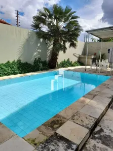 Casa com 5 Quartos à venda, 295m² no Jóquei, Teresina
