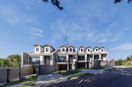 Sobrado com 3 Quartos à venda, 177m² no Campo Comprido, Curitiba