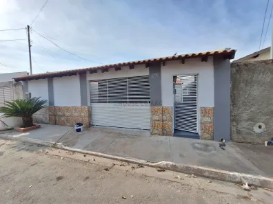 Casa com 3 Quartos à venda, 180m² no Cristo Rei, Várzea Grande