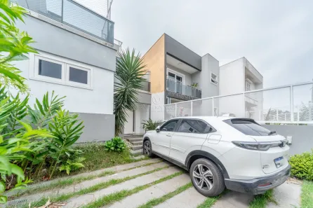 Casa com 3 Quartos à venda, 207m² no Hípica, Porto Alegre