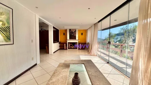 Casa de Condomínio com 3 Quartos à venda, 320m² no Piratininga, Niterói