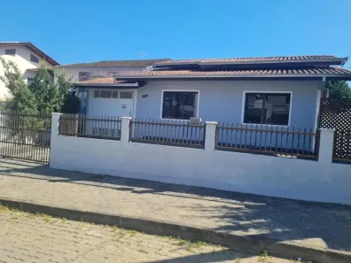 Casa com 3 Quartos à venda, 115m² no Boehmerwald, Joinville