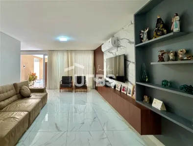 Sobrado com 3 Quartos à venda, 158m² no Jardim Vitória, Goiânia