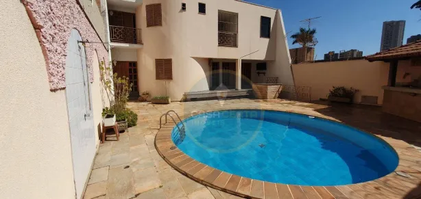 Casa com 4 Quartos à venda, 382m² no Jardim Alexandre Campos, Uberaba