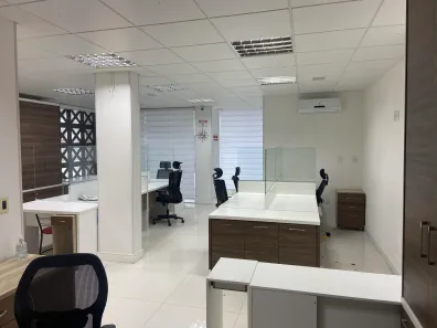 Imóvel Comercial com 12 Quartos para alugar, 300m² no Centro, Biguaçu