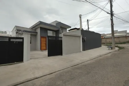 Casa com 2 Quartos à venda, 62m² no Maria Turri, Rio das Ostras