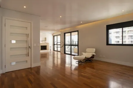Apartamento com 3 Quartos para alugar, 156m² no Jardim Paulista, São Paulo