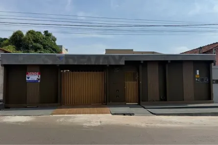 Casa com 4 Quartos à venda, 240m² no Setor Coimbra, Araguaína
