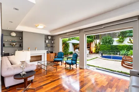 Casa com 3 Quartos à venda, 225m² no Santo Amaro, São Paulo
