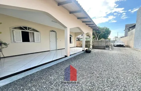 Casa com 4 Quartos à venda, 181m² no Espinheiros, Joinville