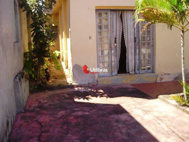 Casa com 5 quartos — Sagrada Família, Belo Horizonte