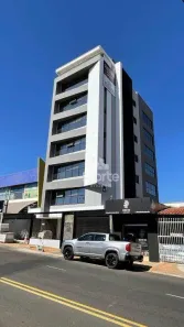 Prédio Comercial para alugar, 595m² no Santa Mônica, Uberlândia