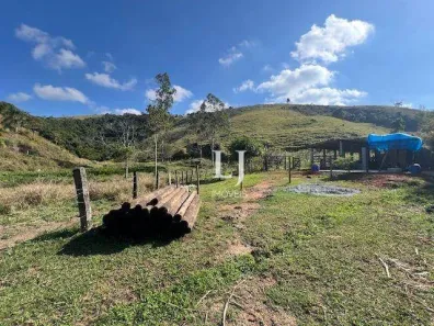 Fazenda/Sítio com 2 Quartos à venda, 200m² no Vila Nicolau Melick, Paraíba do Sul
