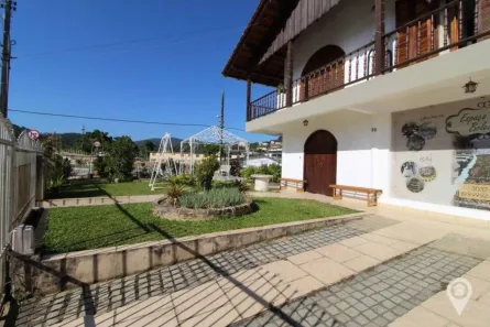 Casa com 4 Quartos à venda, 379m² no Valparaiso, Blumenau