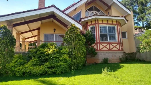 Sobrado com 4 Quartos à venda, 550m² no Vila Santista, Atibaia