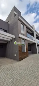 Sobrado com 3 Quartos à venda, 136m² no Tingui, Curitiba