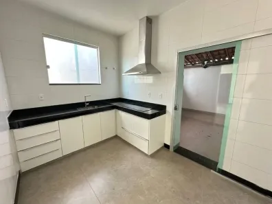 Casa com 3 Quartos para alugar, 180m² no Jardim Industrial, Contagem