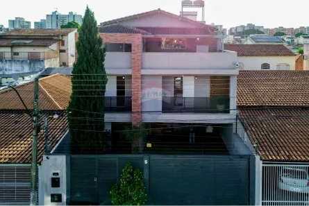 Casa com 5 Quartos à venda, 580m² no Guará II, Brasília